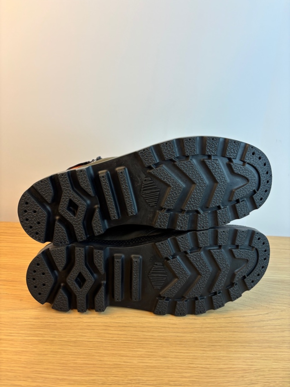 Palladium Pampa Unlocked in the "Olive Night" colorway Men’s 10 Woman’s 11.5 - Picture 12 of 12
